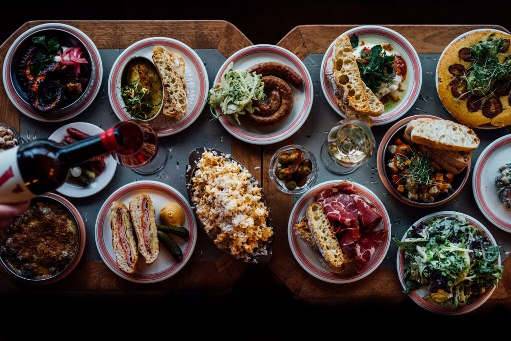 Henrietta Bar Mile End Montreal portugais