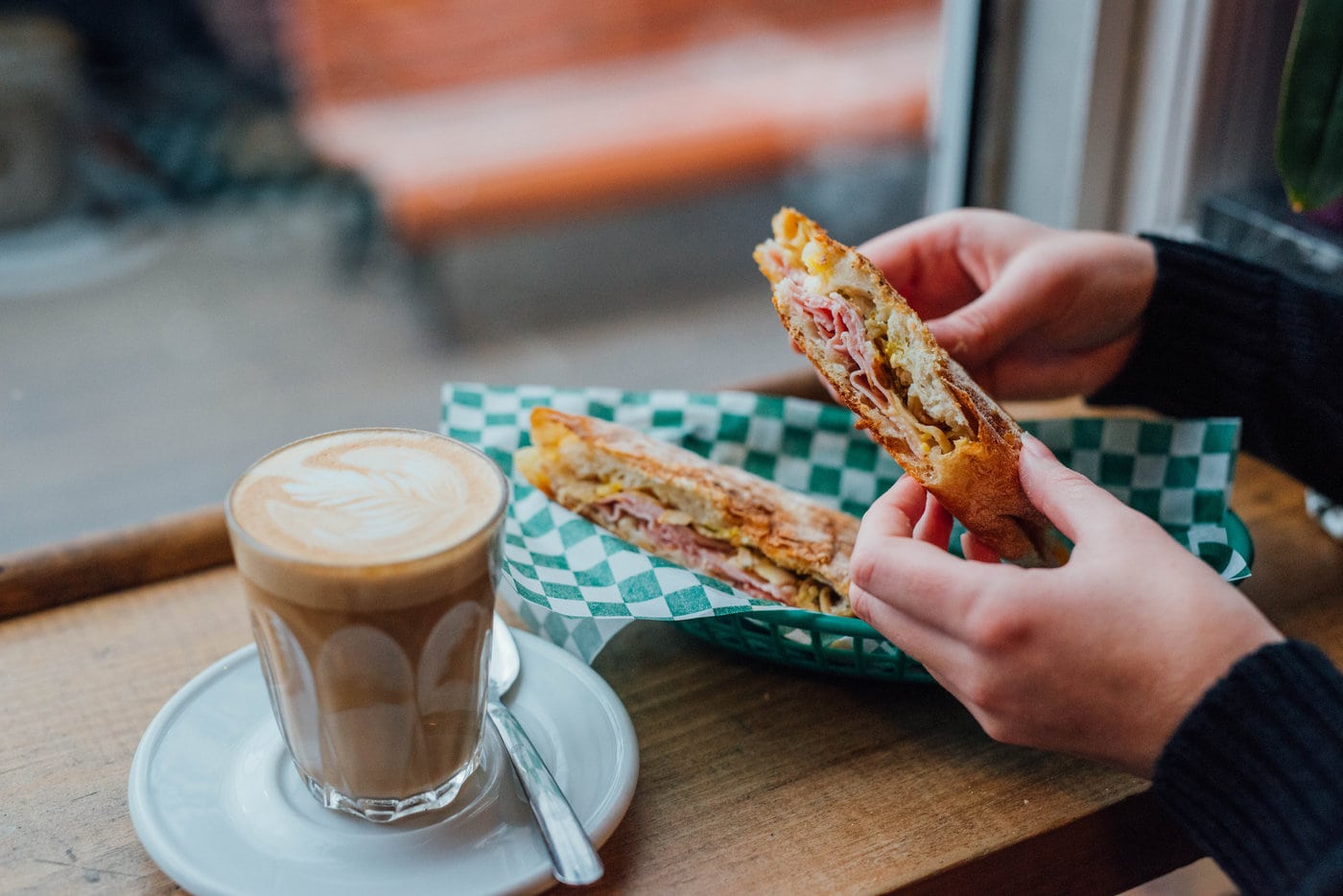 Cafés with Good Food: Our Montreal suggestions