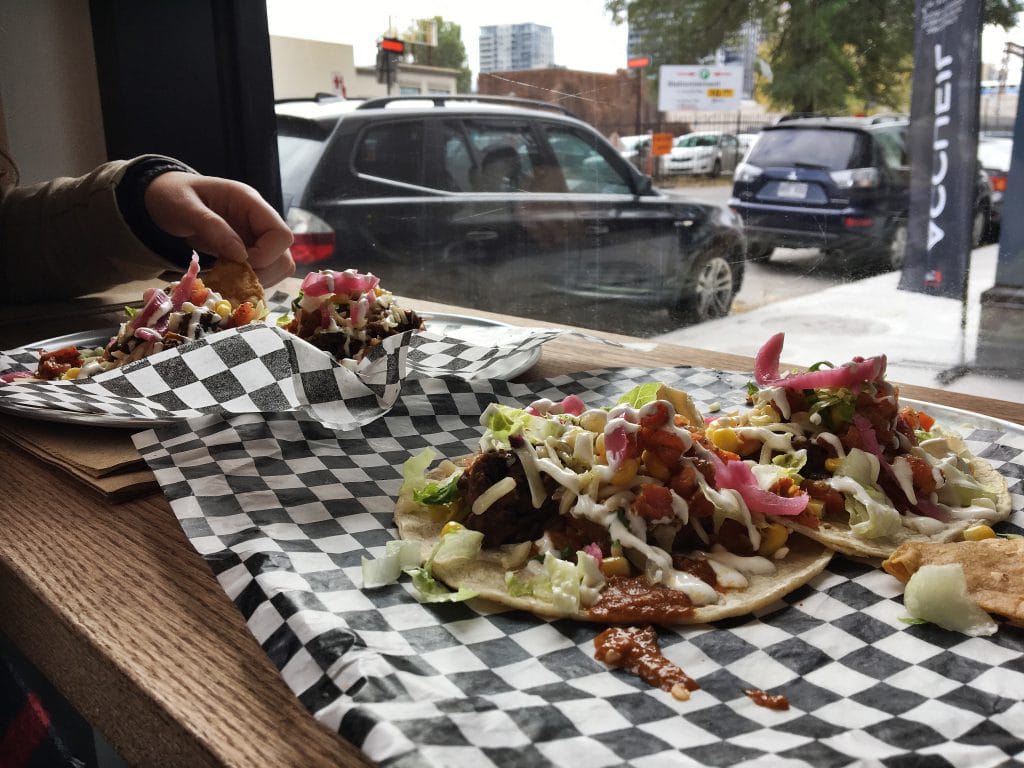 Tejano BBQ Burrito comptoir burrito dans le VieuxMontréal