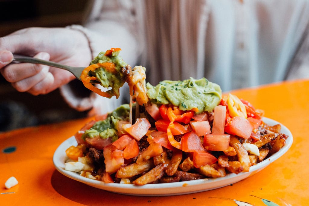 La Banquise Restaurant Casse-croûte Meilleure Poutine Montréal 24h