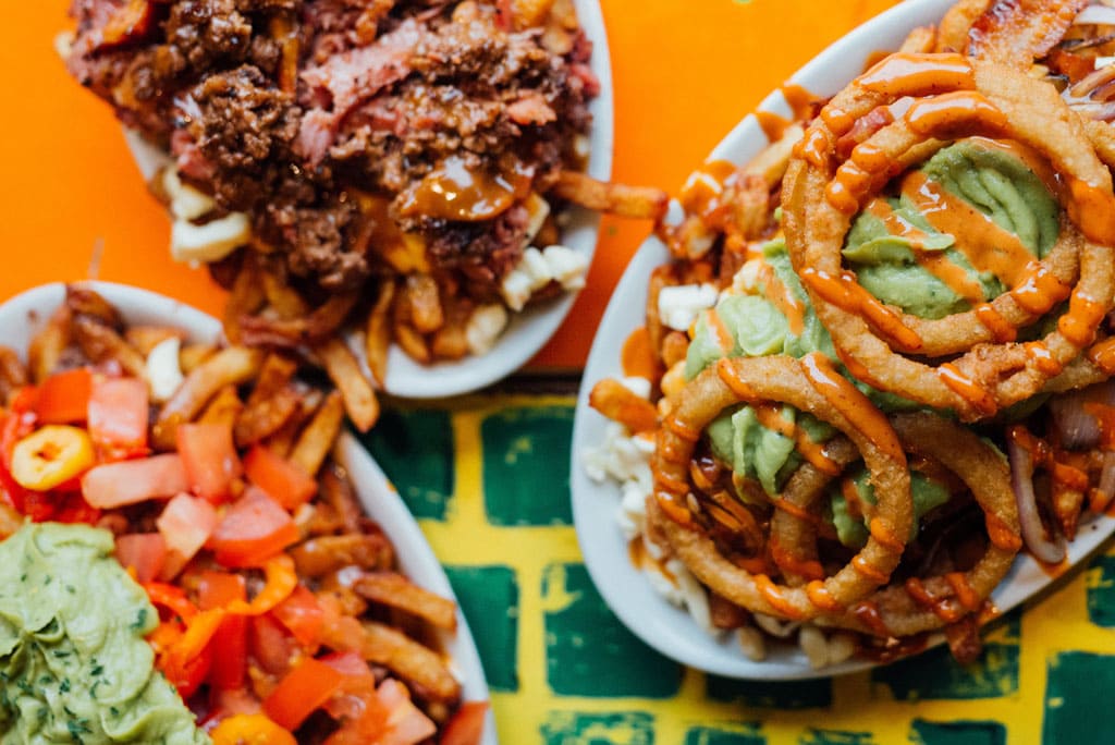 La Banquise Restaurant Casse-croûte Meilleure Poutine Montréal 24h