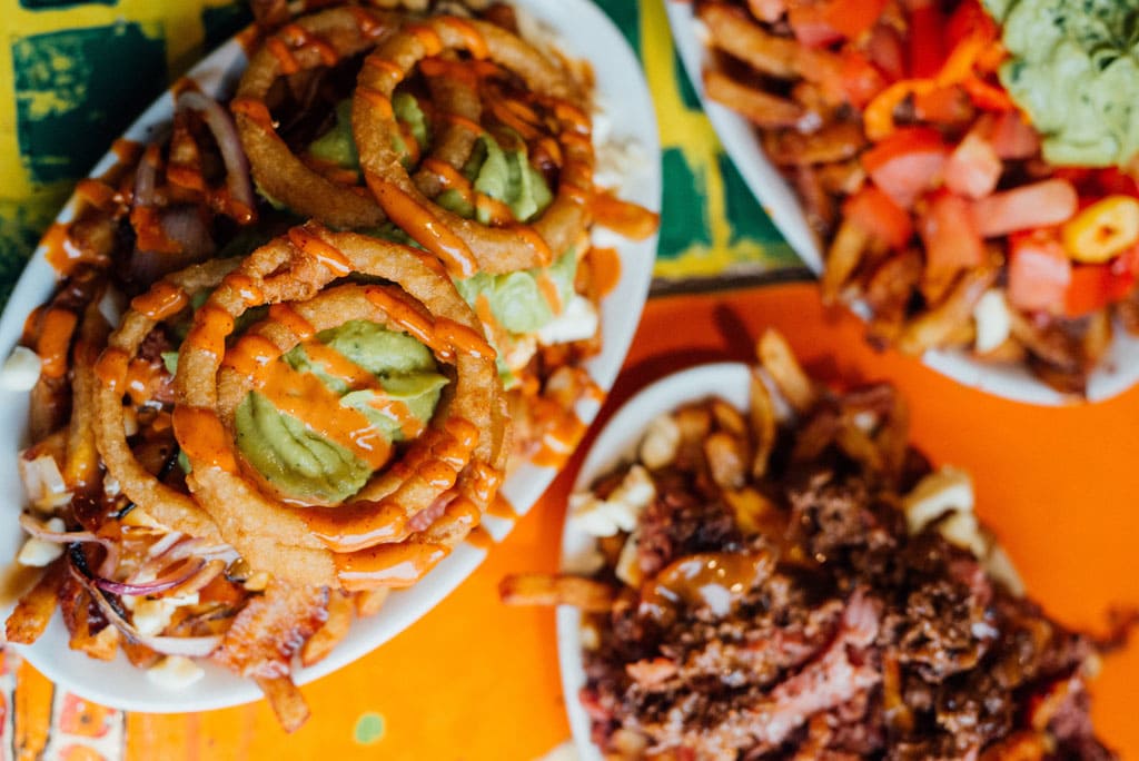 La Banquise Restaurant Casse-croûte Meilleure Poutine Montréal 24h