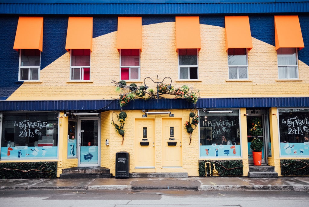 La Banquise Restaurant Casse-croûte Meilleure Poutine Montréal 24h