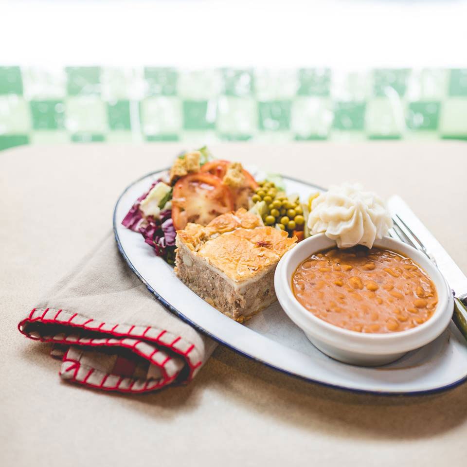 Buffet de l'Antiquaire diner Québec