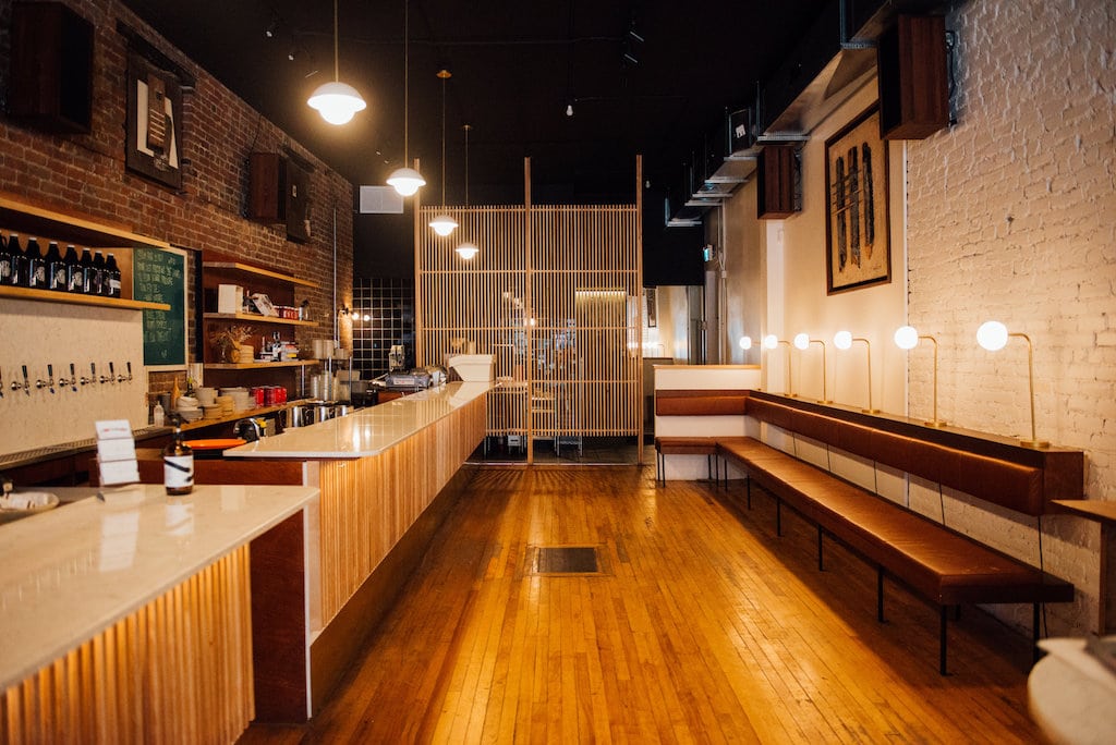 stem bar and kitchen