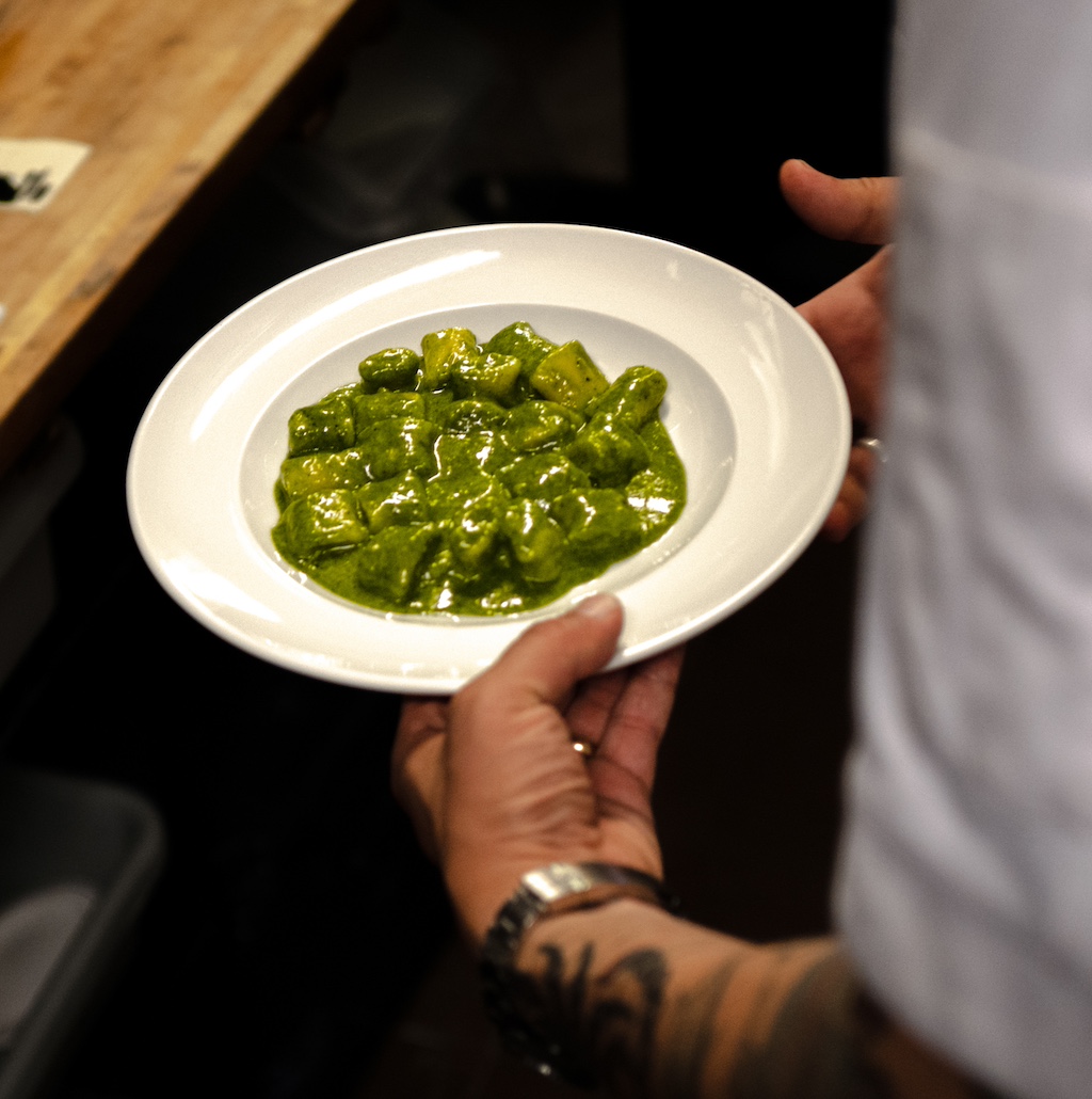 Le Violon - Gnocchi de pomme de terre. Pesto Cavolo. - Photo par Jeremy Dionne