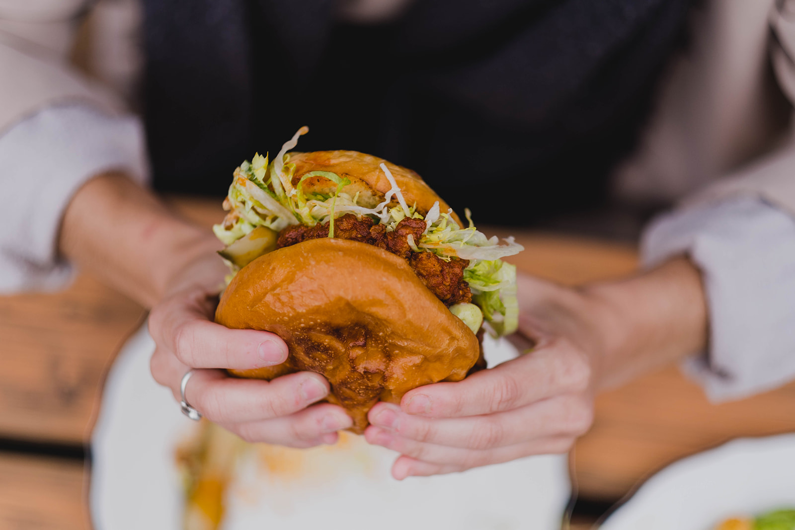 L'indétrônable sandwich au poulet frit de Mitch Deli