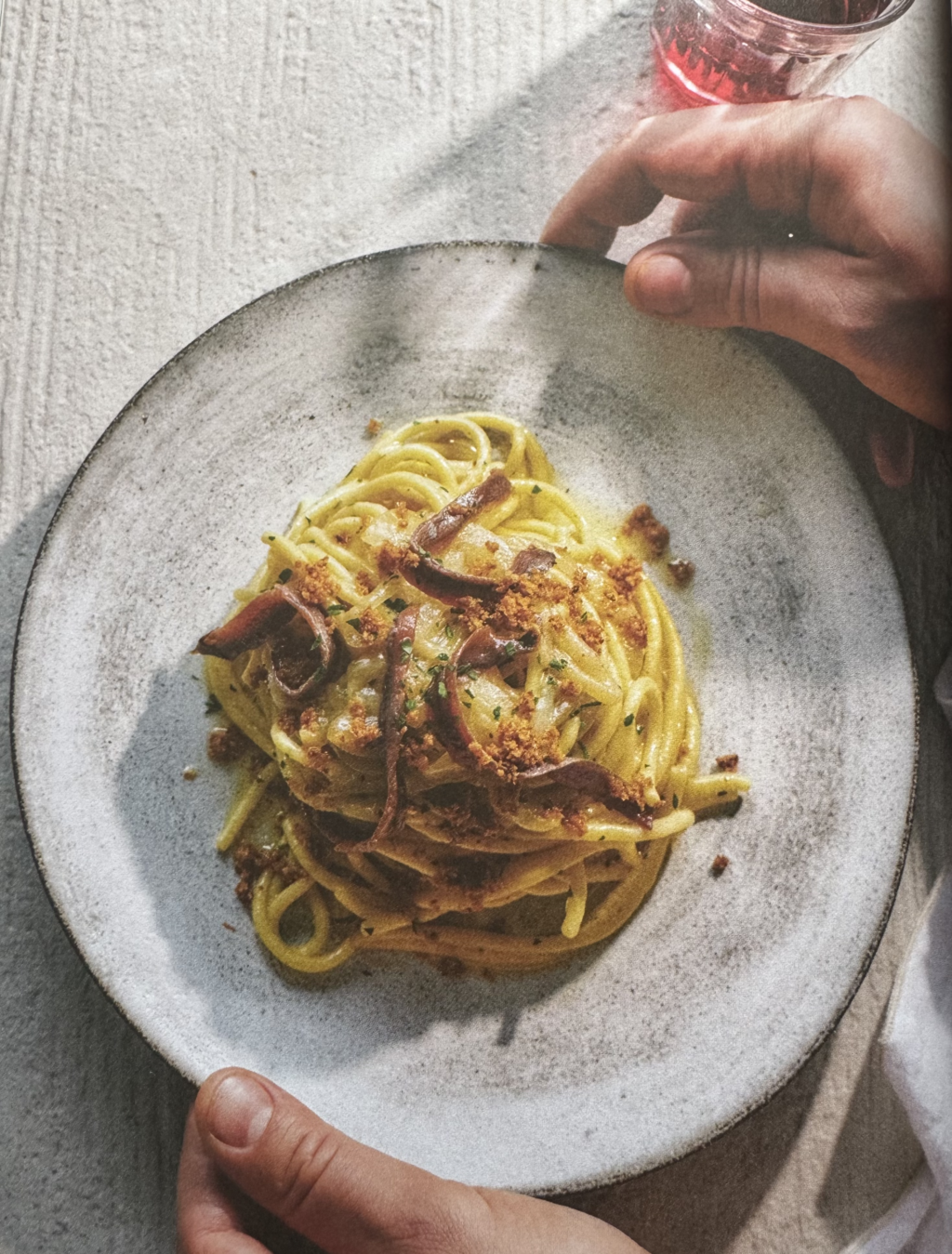 Spaghetti with anchovies from Moccione - Tastet