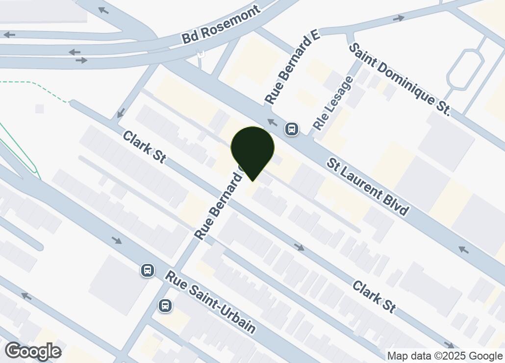 Map showing location at 45.5268841, -73.6023888