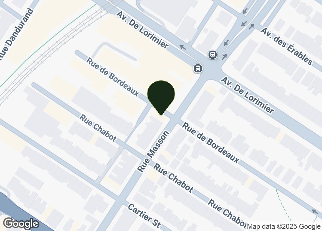 Map showing location at 45.5389518, -73.5826025