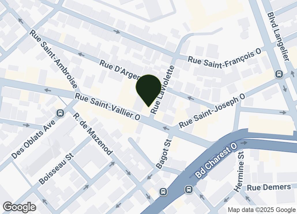 Map showing location at 46.8117384, -71.2336424