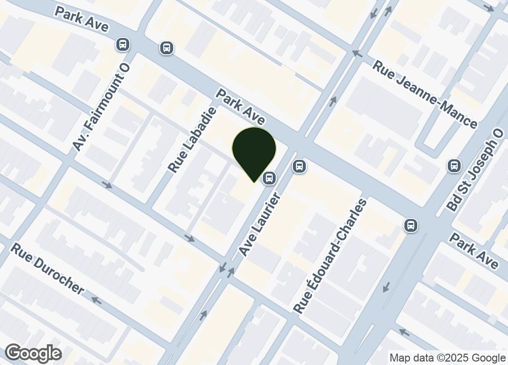Map showing location at 45.5193346, -73.5963365