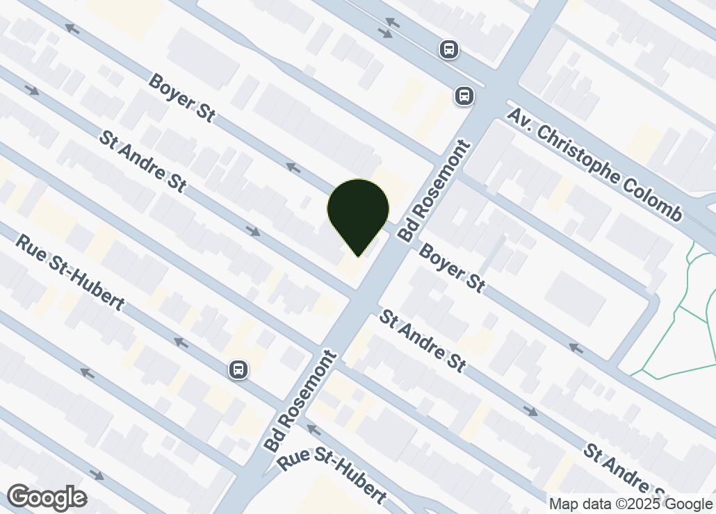 Map showing location at 45.5340116, -73.596015