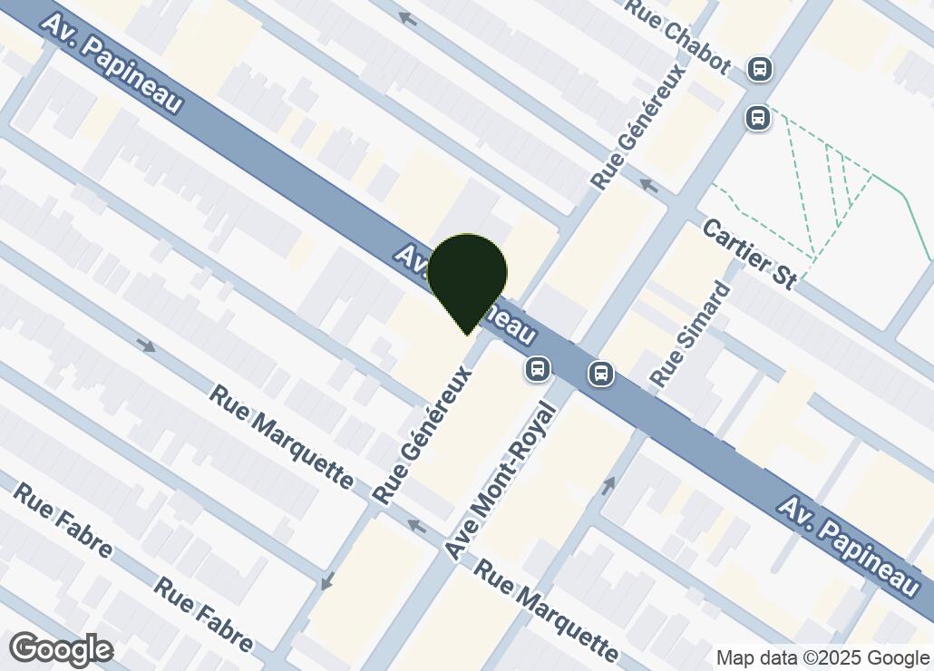 Map showing location at 45.5330665, -73.57521
