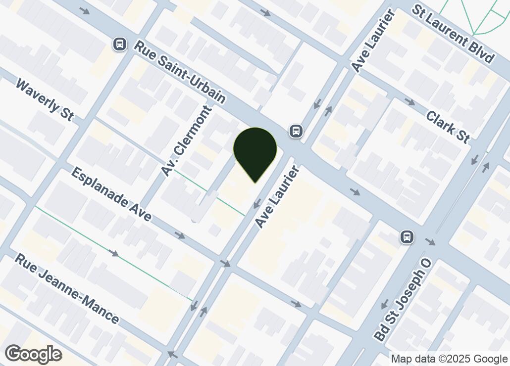 Map showing location at 45.5216179, -73.5943163