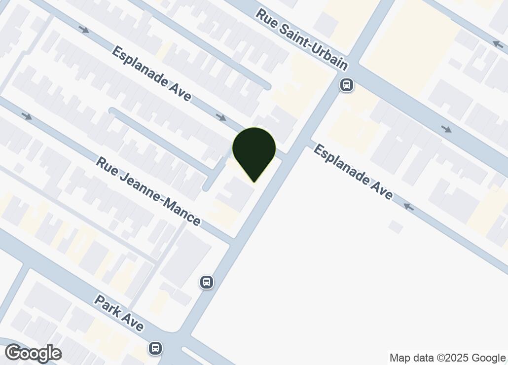 Map showing location at 45.5180412, -73.588493