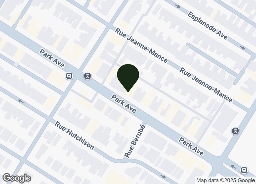 Map showing location at 45.5178679, -73.5913192