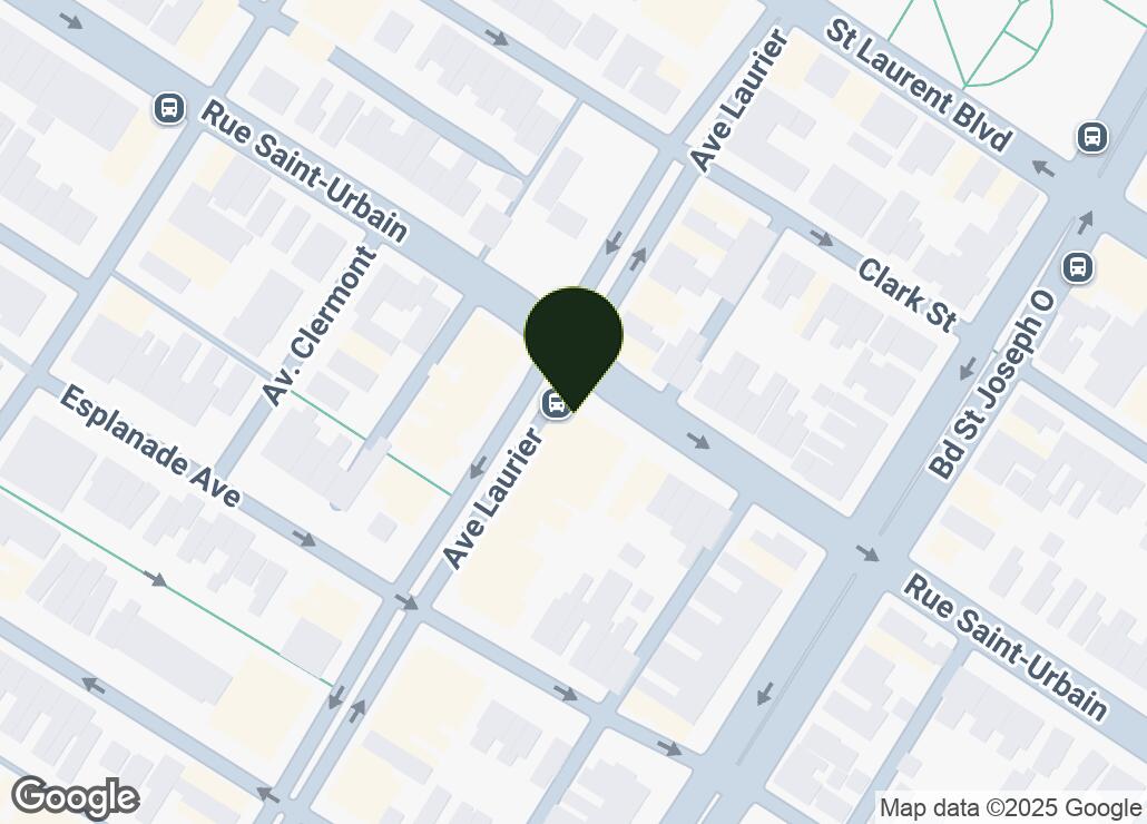 Map showing location at 45.521647, -73.5938323