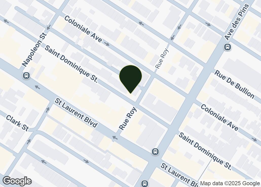 Map showing location at 45.5160506, -73.5756146