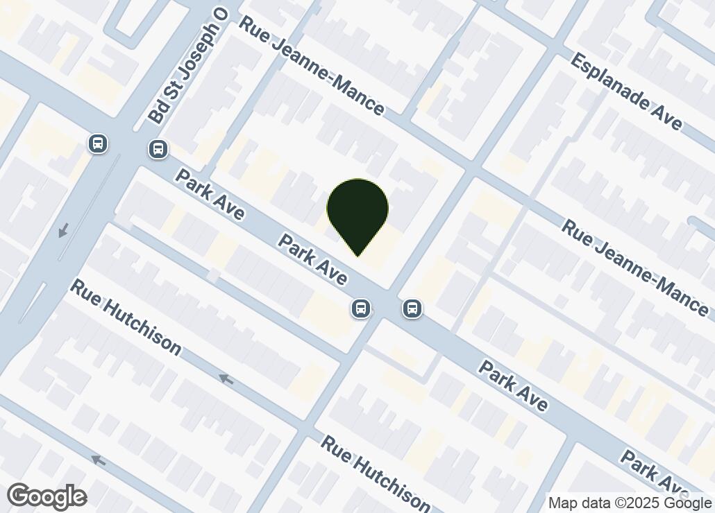 Map showing location at 45.5183945, -73.5926141