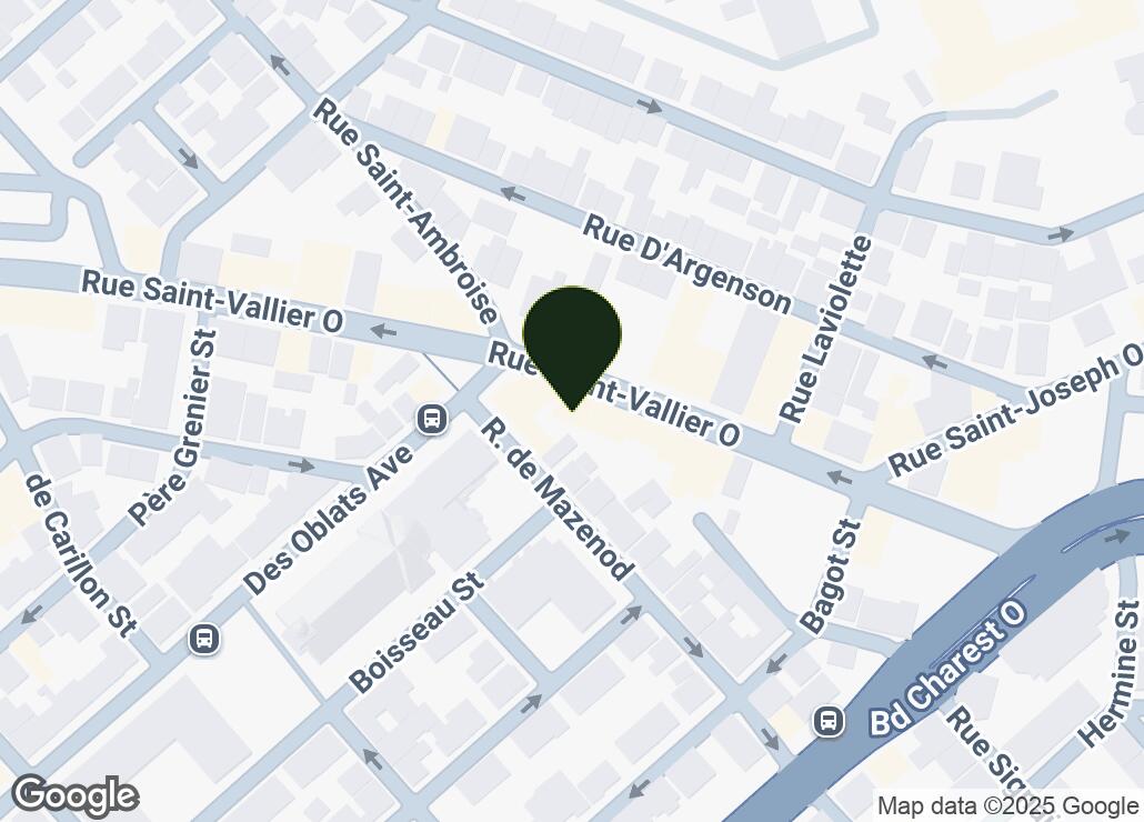 Map showing location at 46.81169, -71.2346015