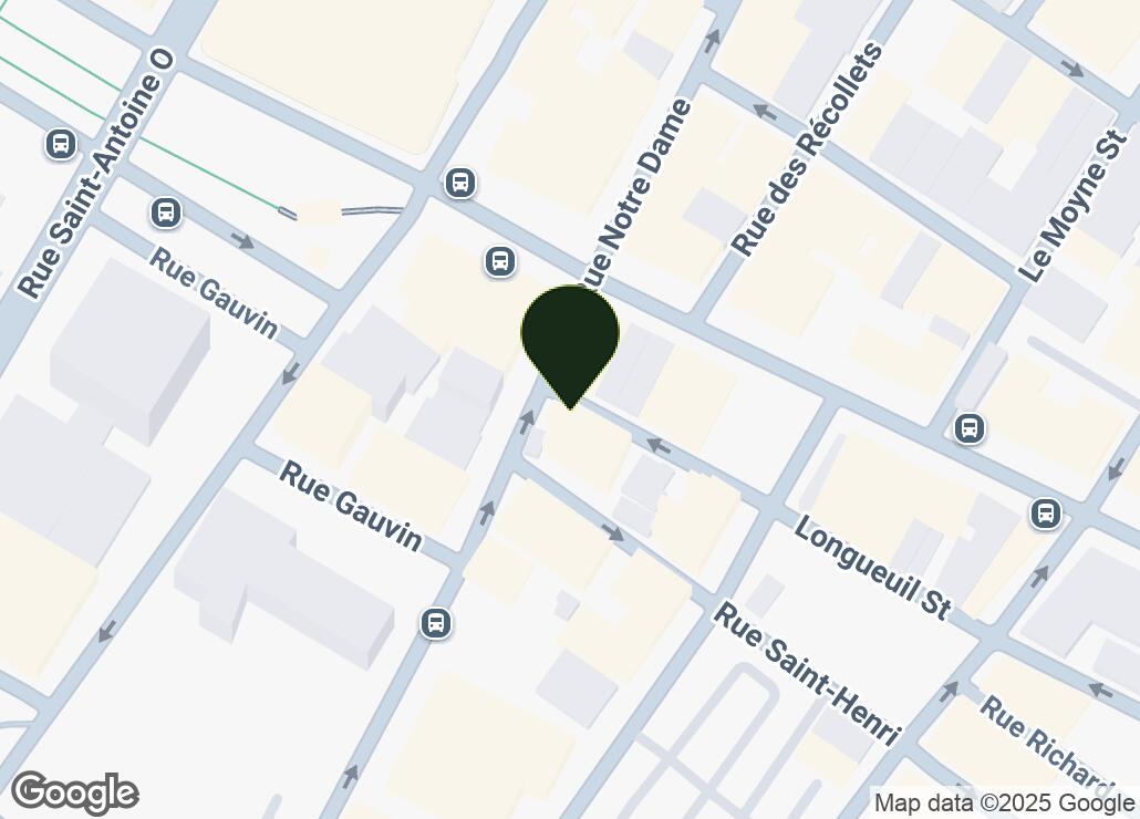 Map showing location at 45.5005268, -73.5596608