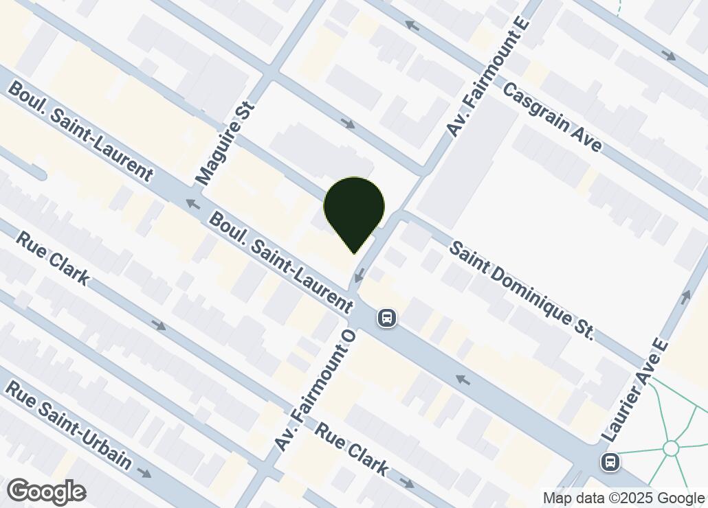 Map showing location at 45.5241672, -73.5946141