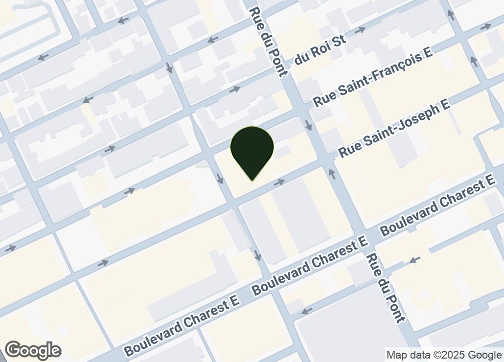 Map showing location at 46.81527, -71.221636