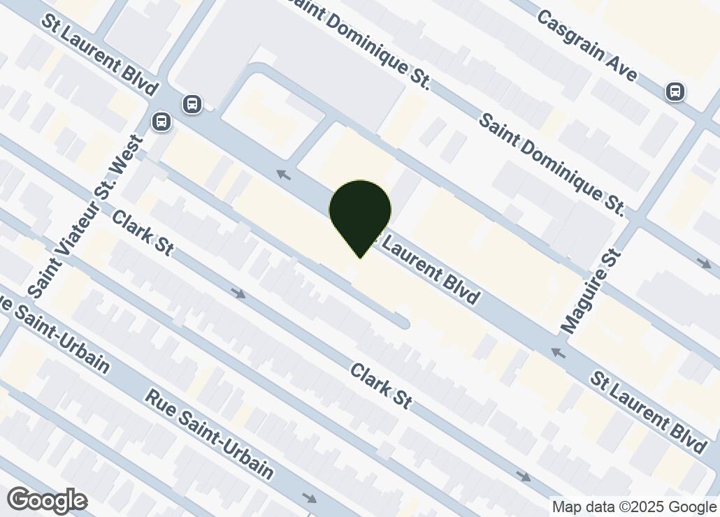Map showing location at 45.5249484, -73.5973896