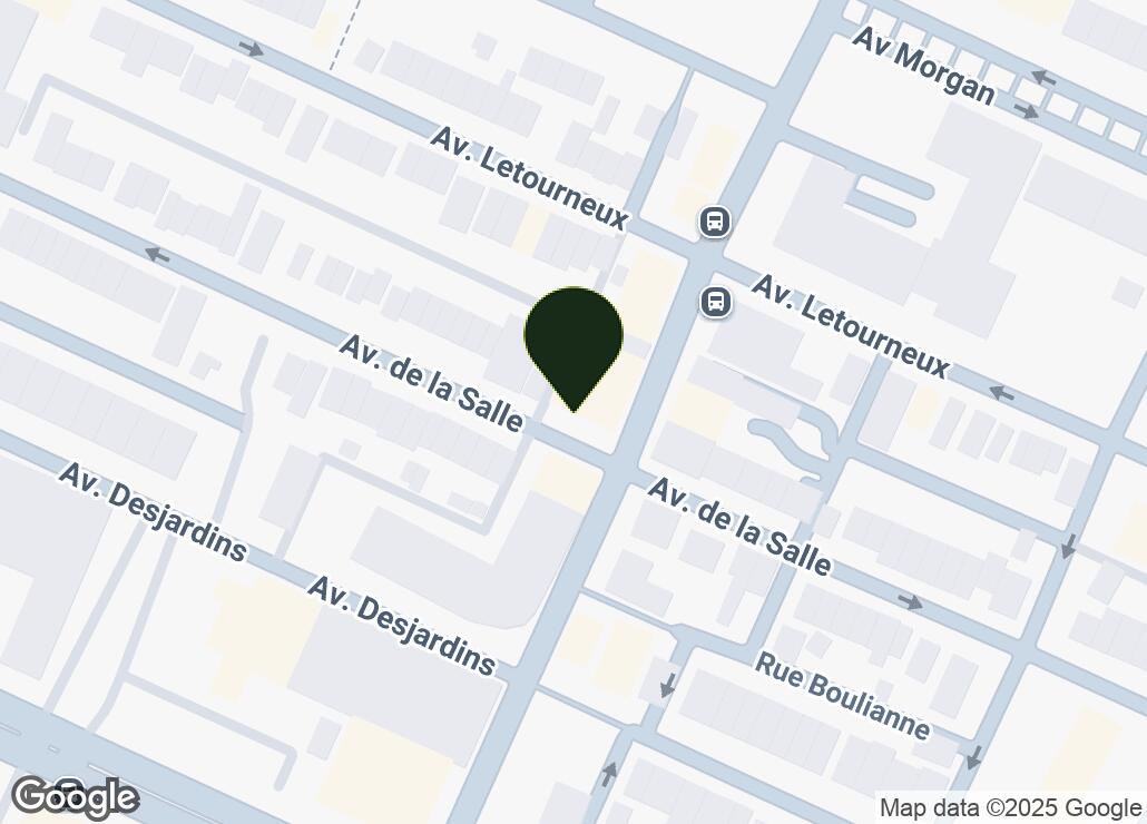 Map showing location at 45.5520019, -73.5404717