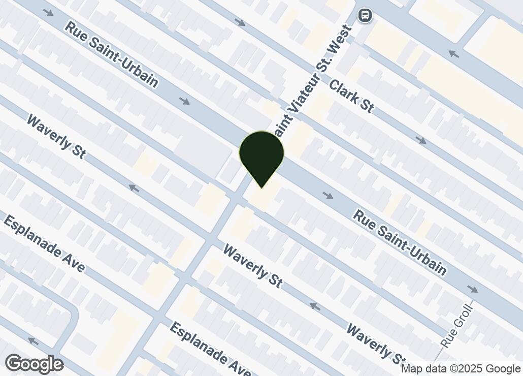 Map showing location at 45.5244075, -73.6000101