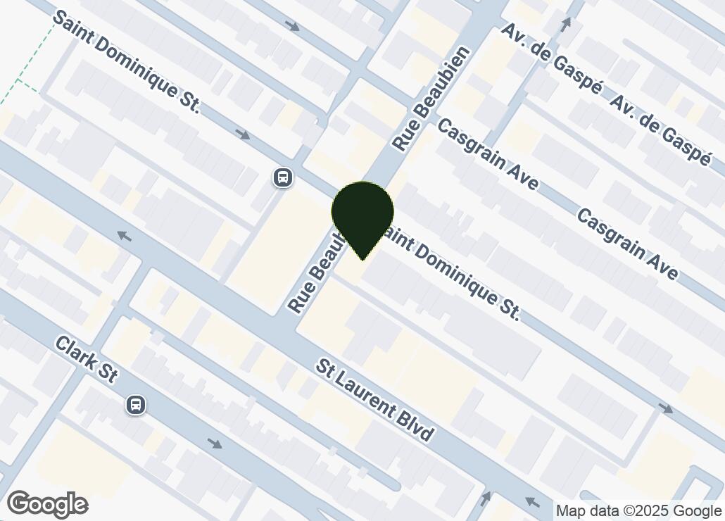 Map showing location at 45.5306004, -73.6078336