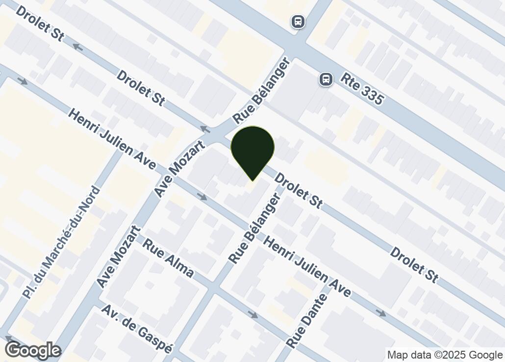 Map showing location at 45.5360923, -73.612367
