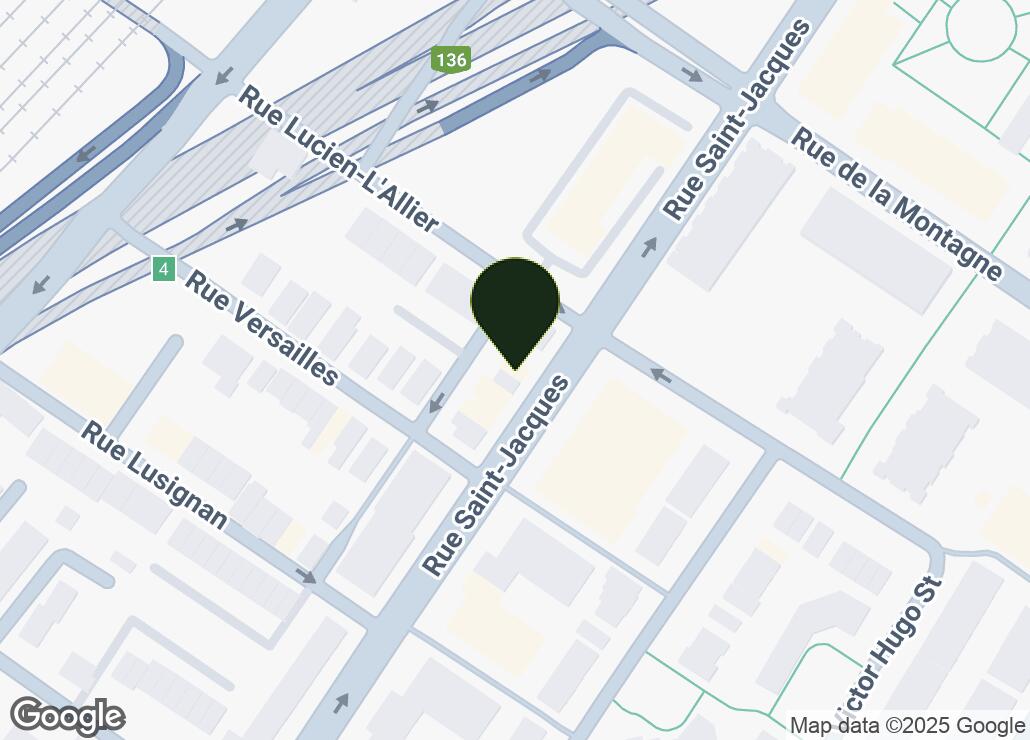 Map showing location at 45.4931762, -73.5685398