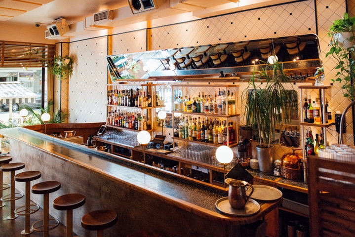 Bar Henrietta : charming bar in the Mile-End - Tastet