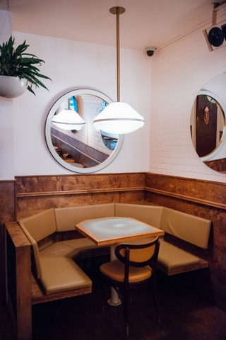 Bar Henrietta : charming bar in the Mile-End - Tastet